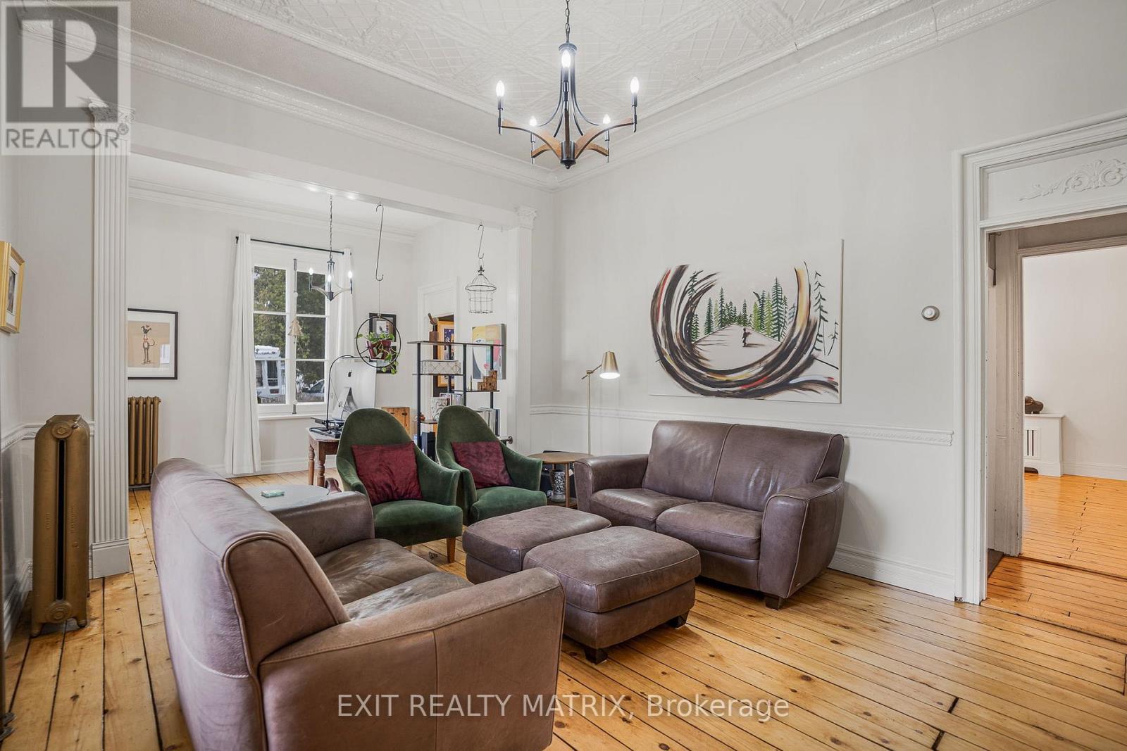 729 County Rd 18 Road, Hawkesbury, ON - Indoor Photo Showing Living Room