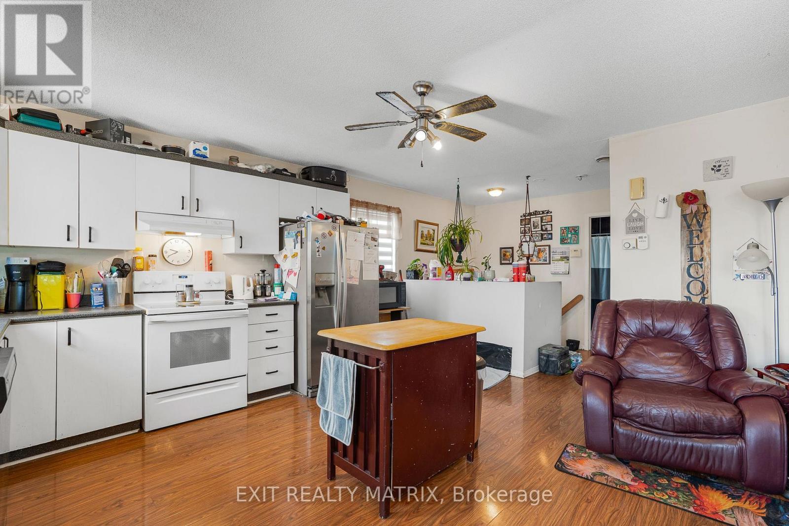 993 Jacynthe Street, Hawkesbury, ON - Indoor Photo Showing Kitchen