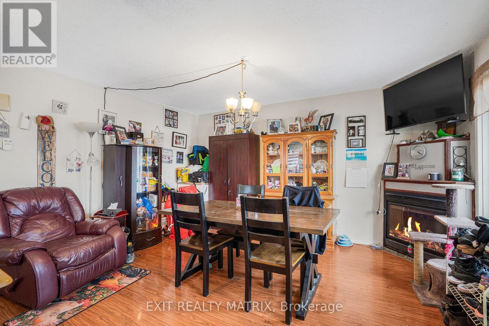 993 Jacynthe Street, Hawkesbury, ON - Indoor With Fireplace