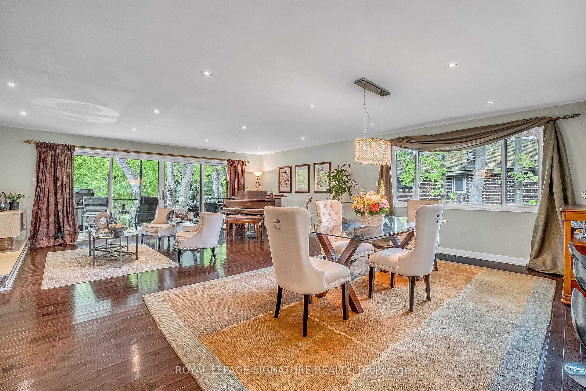 8 Silverdale Crescent, Toronto, ON - Indoor Photo Showing Other Room