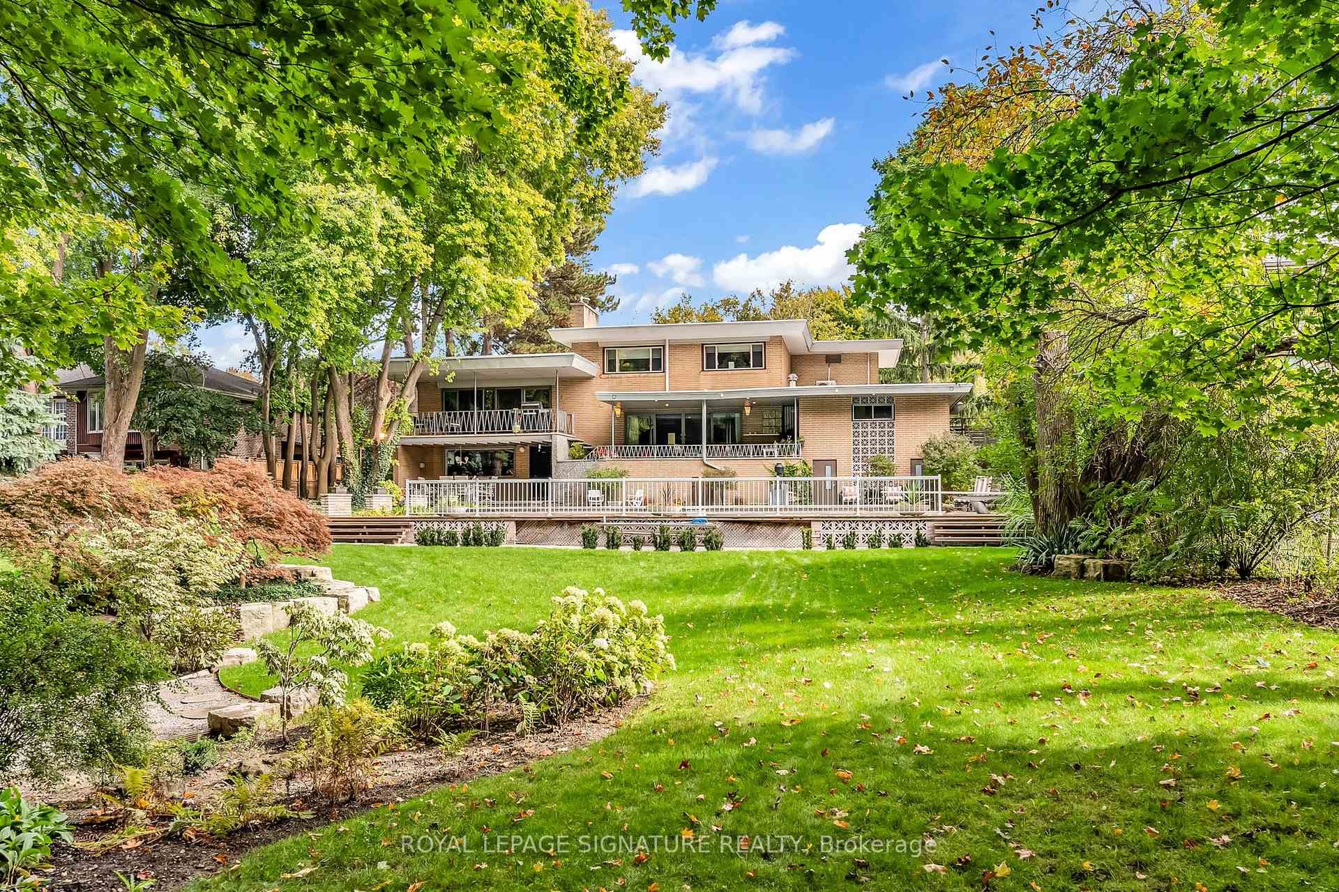 8 Silverdale Crescent, Toronto, ON - Outdoor