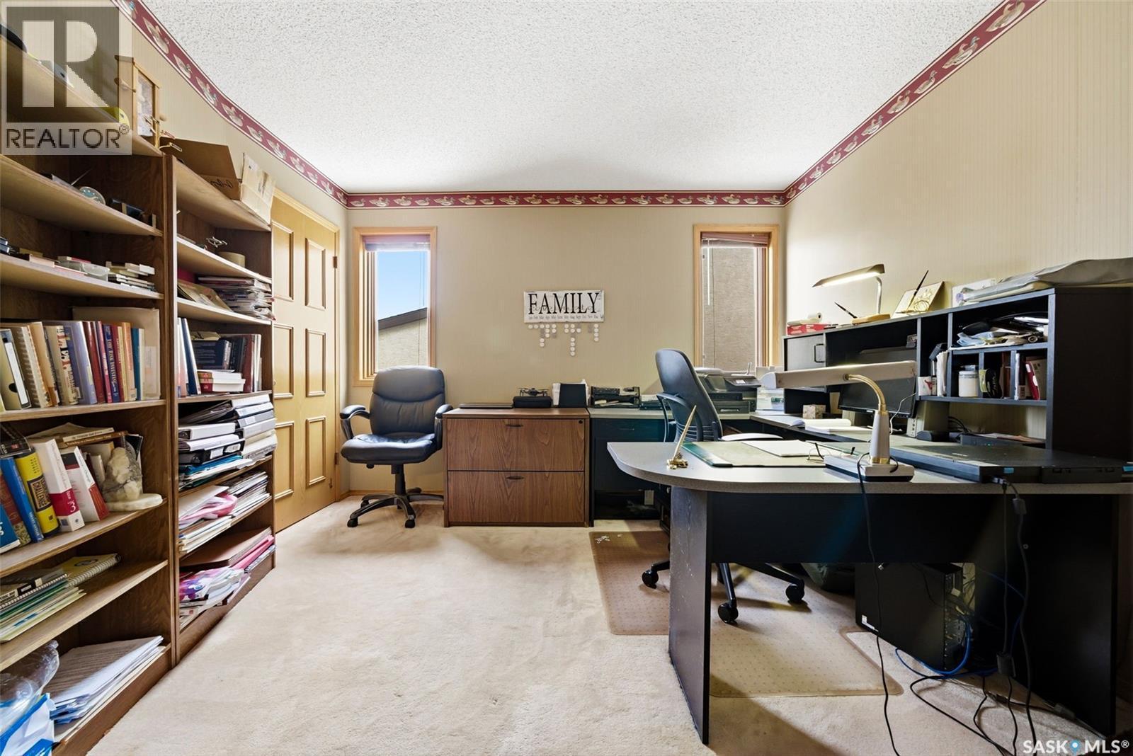 250 Prospect Crescent, Lumsden, SK - Indoor Photo Showing Office