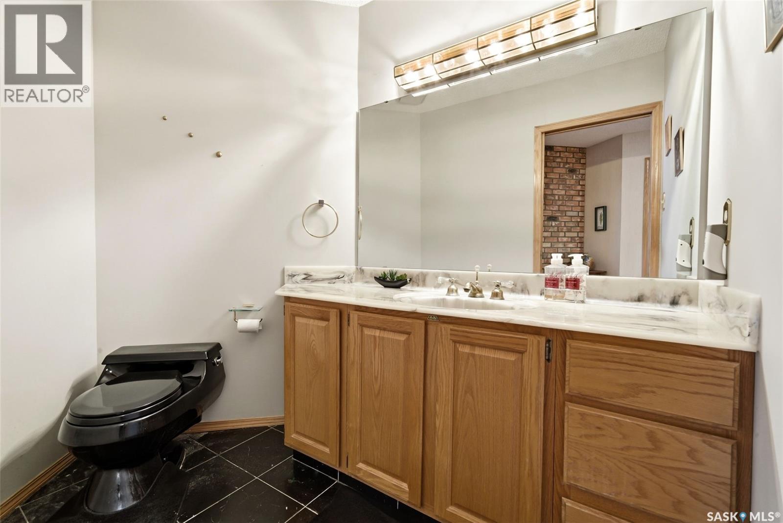 250 Prospect Crescent, Lumsden, SK - Indoor Photo Showing Bathroom