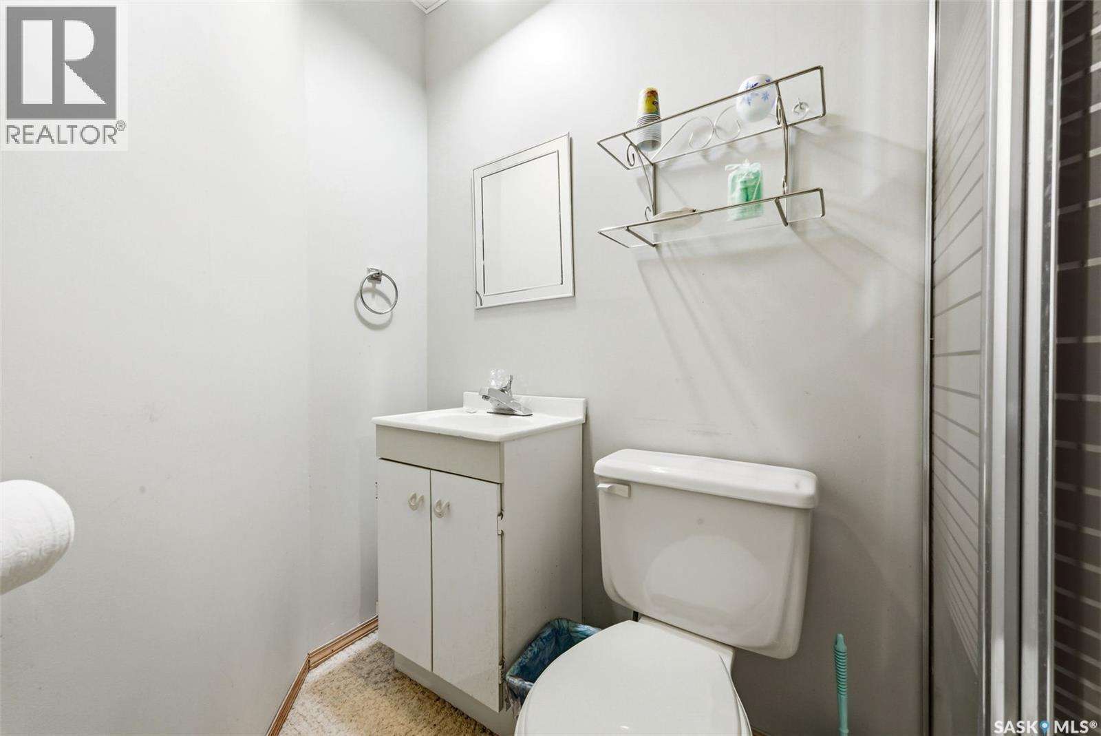 250 Prospect Crescent, Lumsden, SK - Indoor Photo Showing Bathroom