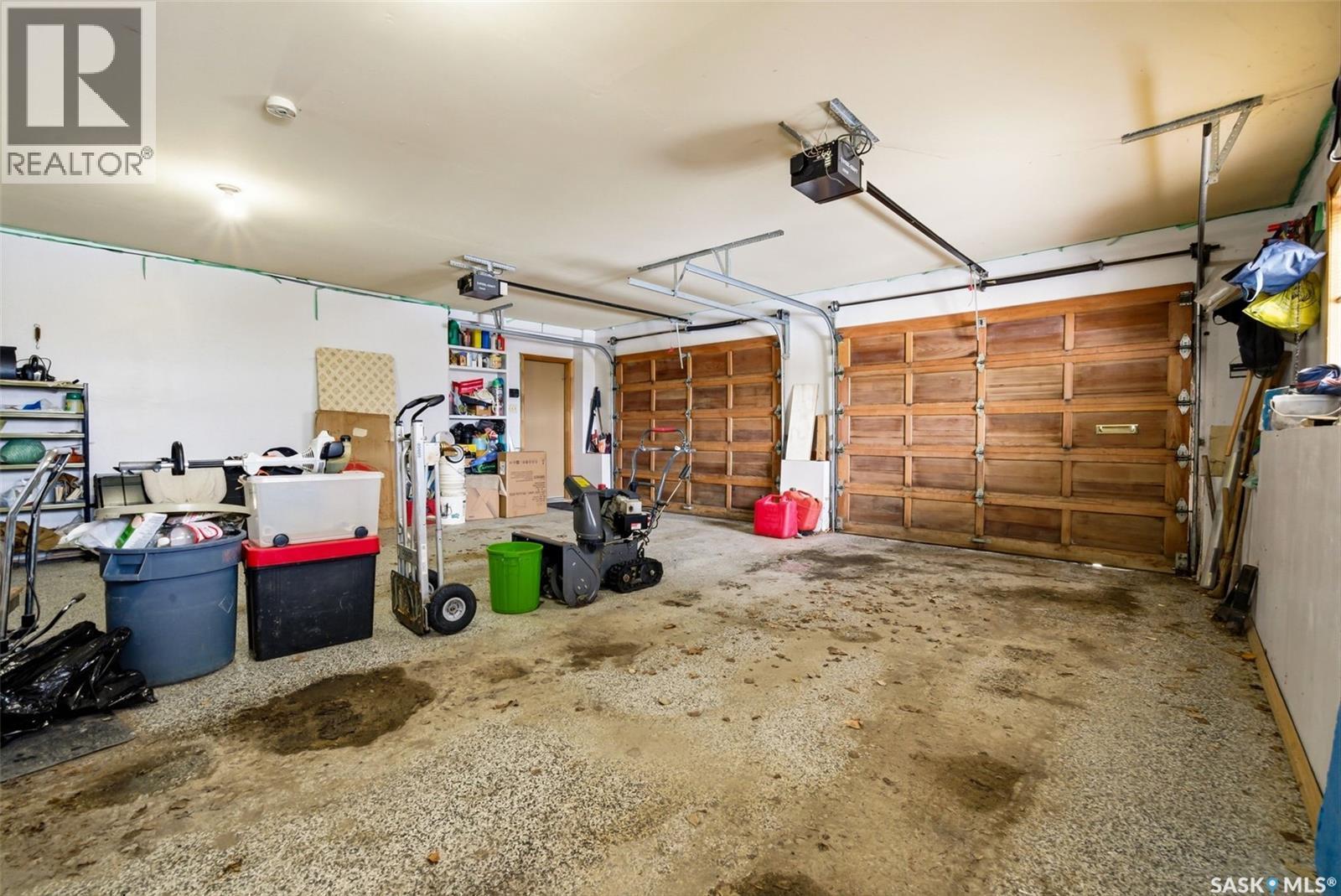 250 Prospect Crescent, Lumsden, SK - Indoor Photo Showing Garage