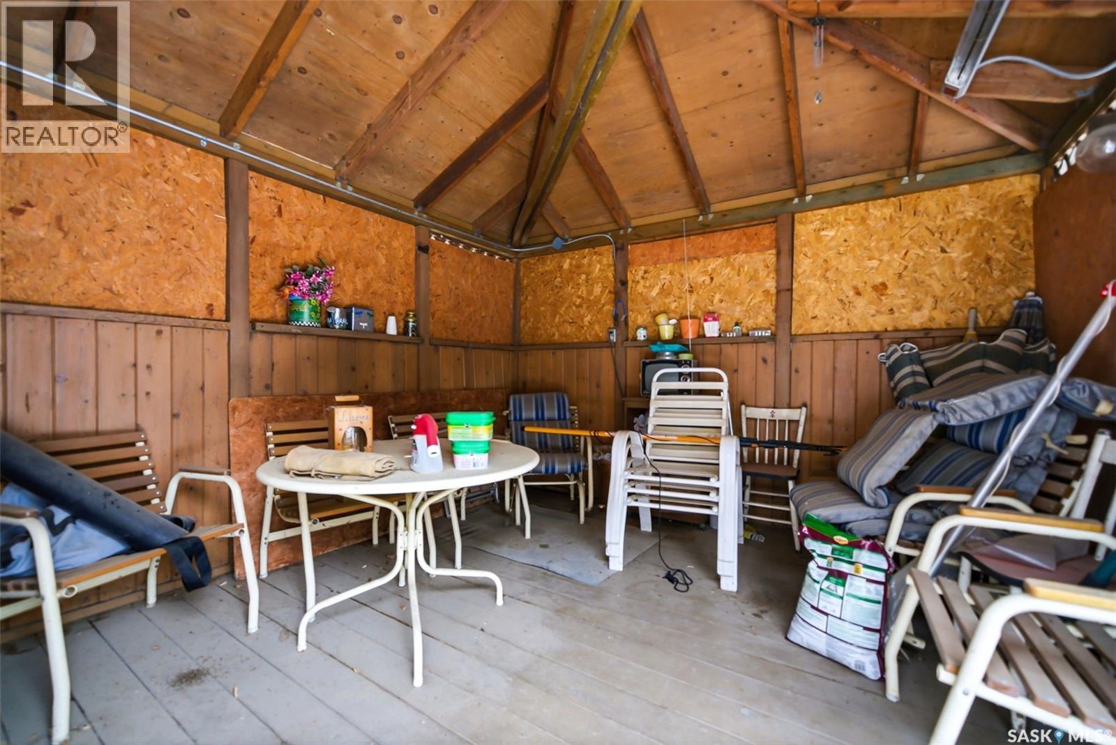 250 Prospect Crescent, Lumsden, SK - Indoor Photo Showing Other Room