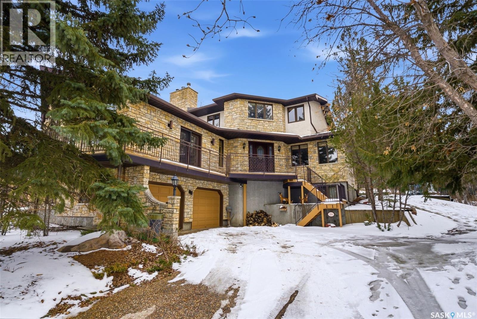 250 Prospect Crescent, Lumsden, SK - Outdoor