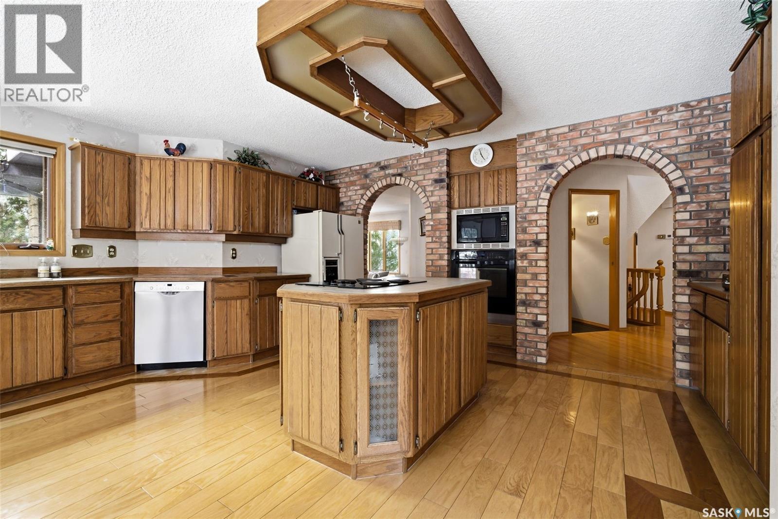 250 Prospect Crescent, Lumsden, SK - Indoor Photo Showing Kitchen With Double Sink
