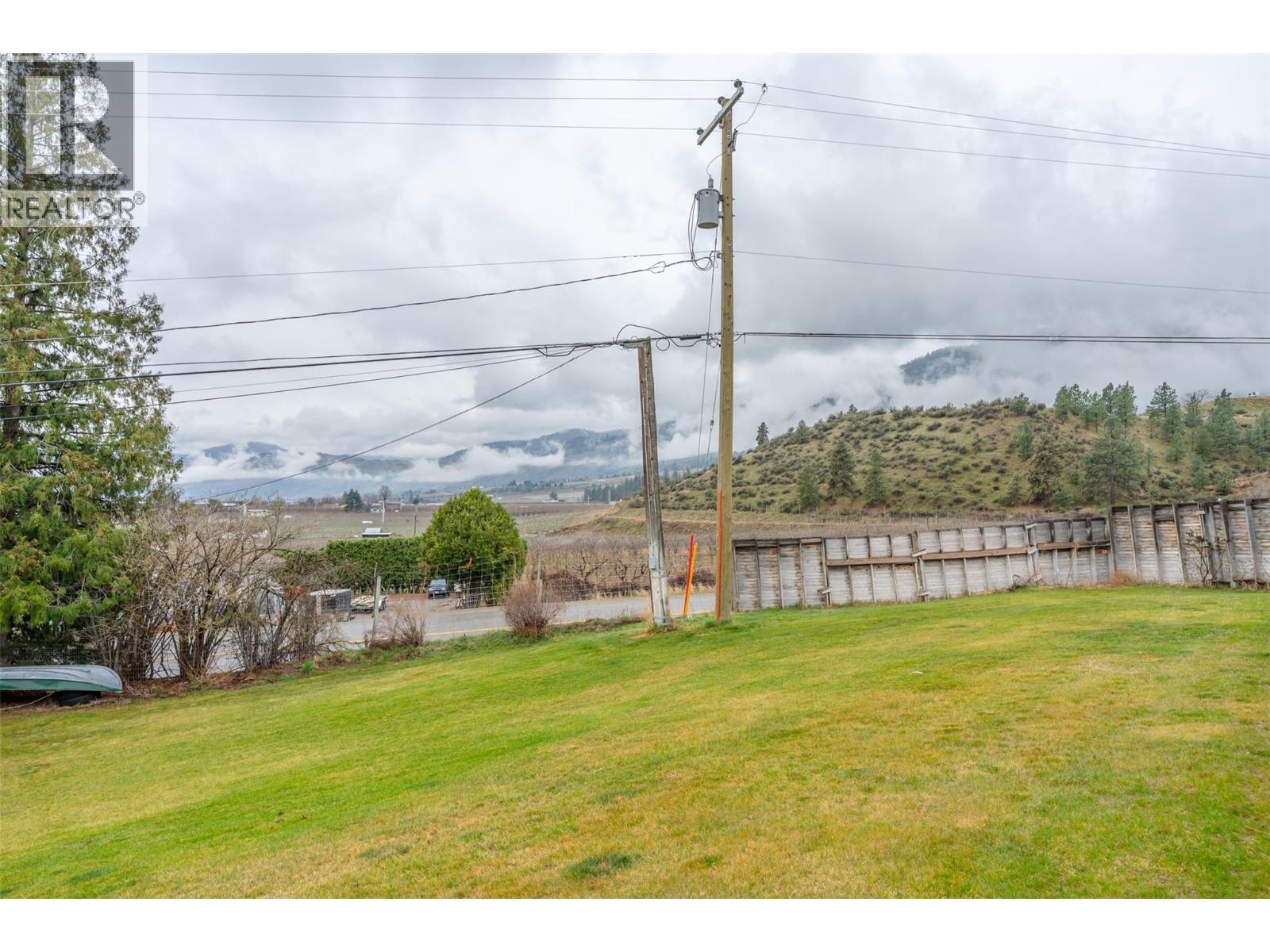 1418 Fairview Road, Oliver, BC - Outdoor