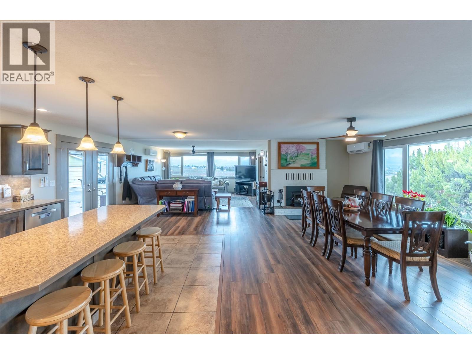 1418 Fairview Road, Oliver, BC - Indoor