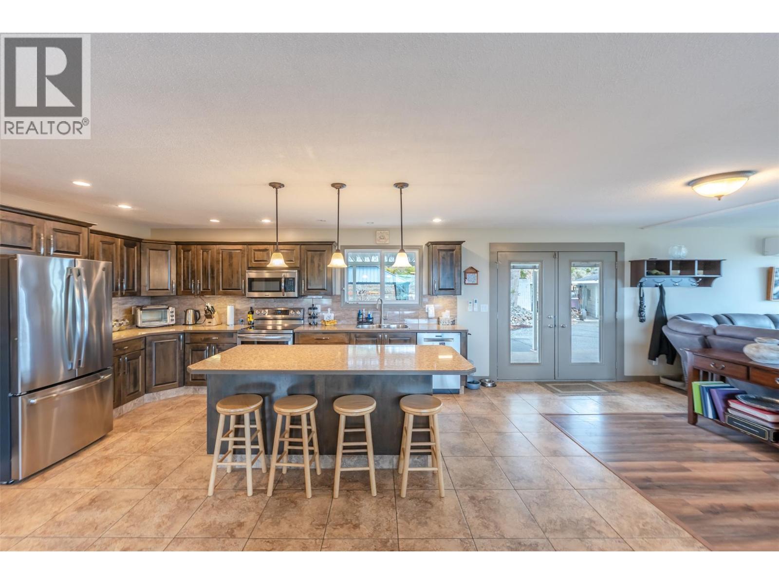 1418 Fairview Road, Oliver, BC - Indoor