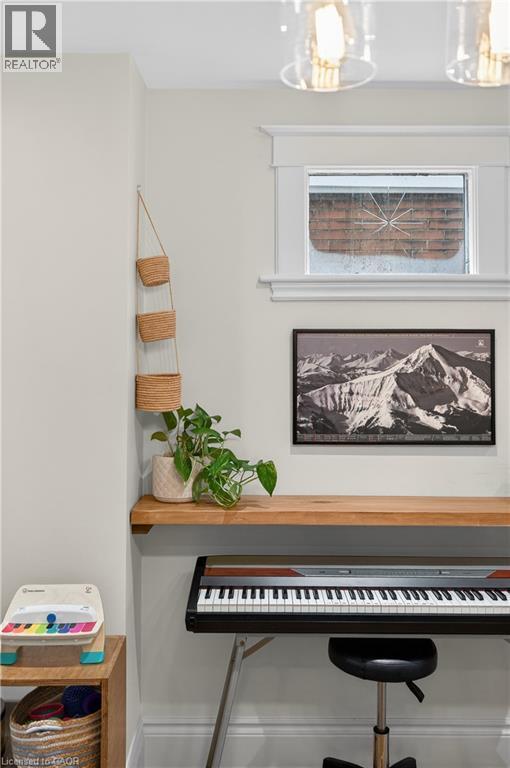 Detailed view - 248 London Street S, Hamilton, ON - Indoor Photo Showing Other Room