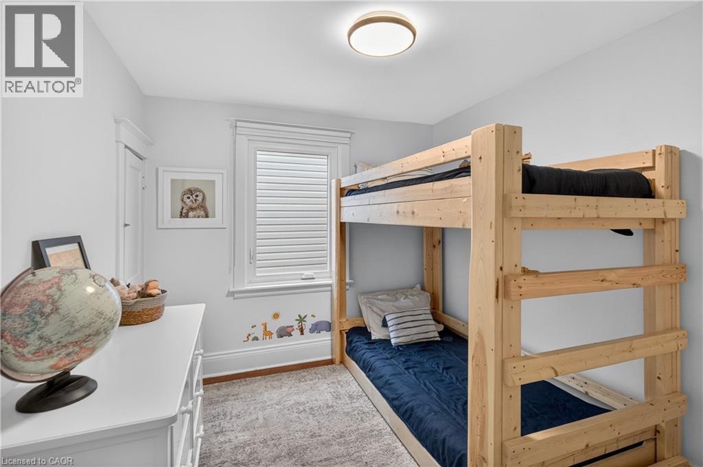 Bedroom with baseboards - 248 London Street S, Hamilton, ON - Indoor