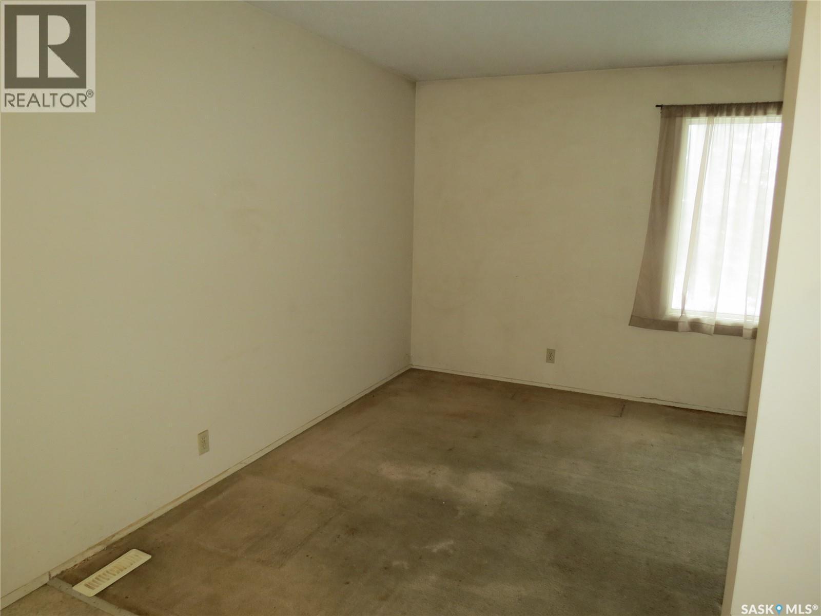 3926 Castle Road, Regina, SK - Indoor Photo Showing Other Room