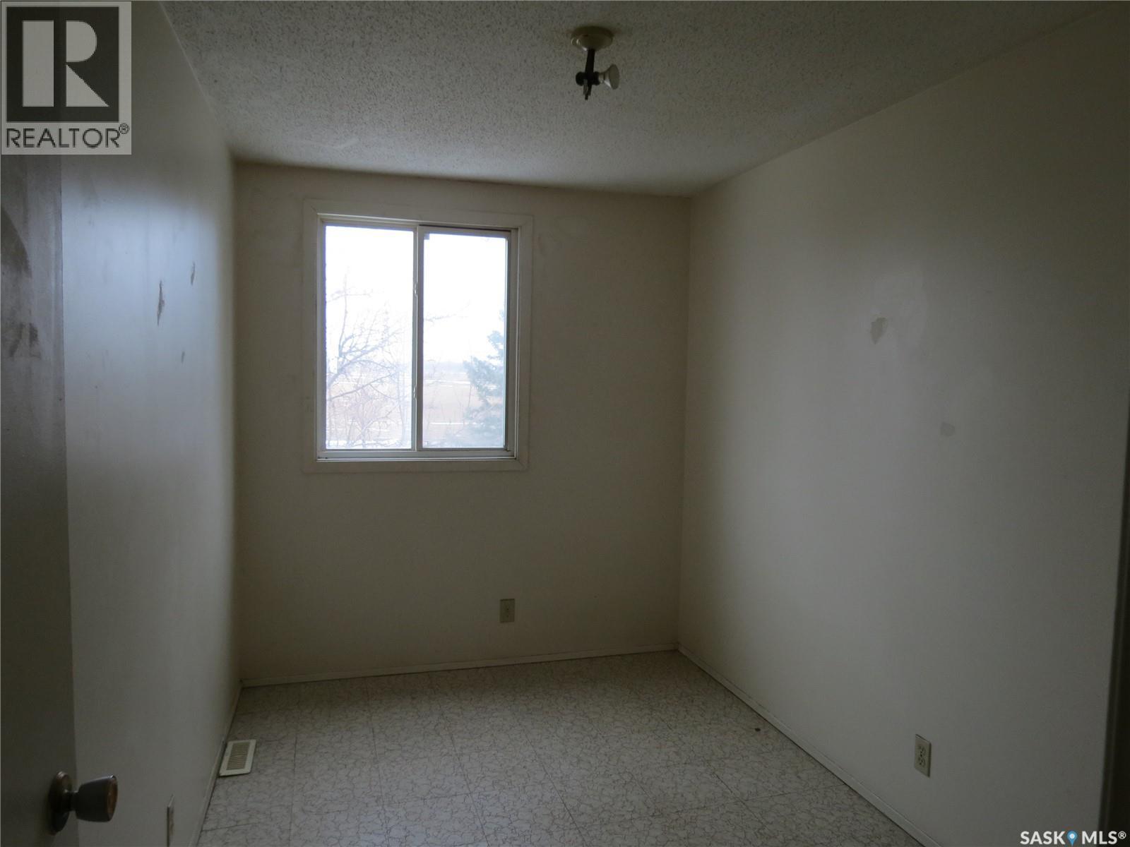 3926 Castle Road, Regina, SK - Indoor Photo Showing Other Room
