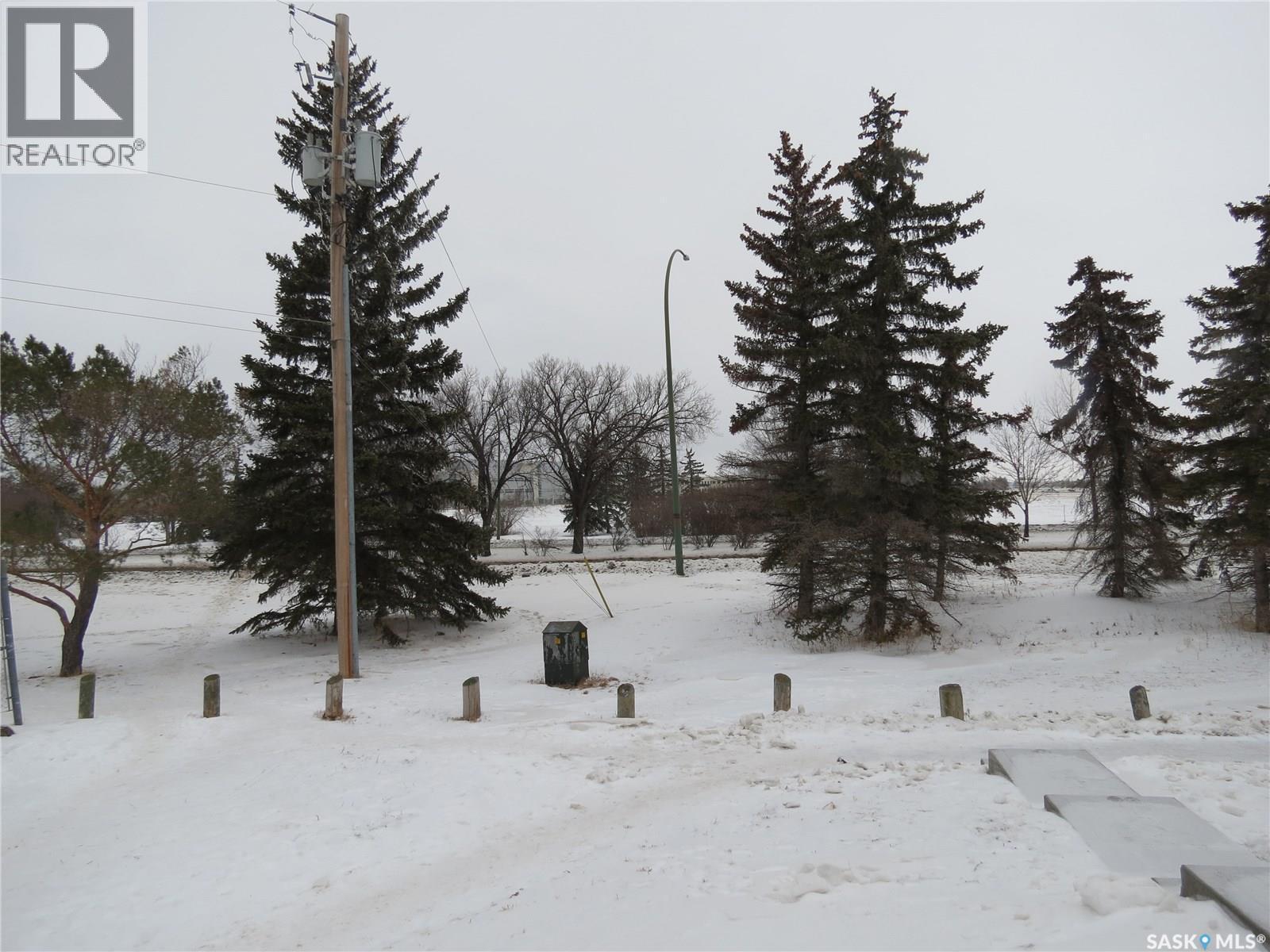 3926 Castle Road, Regina, SK - Outdoor With View