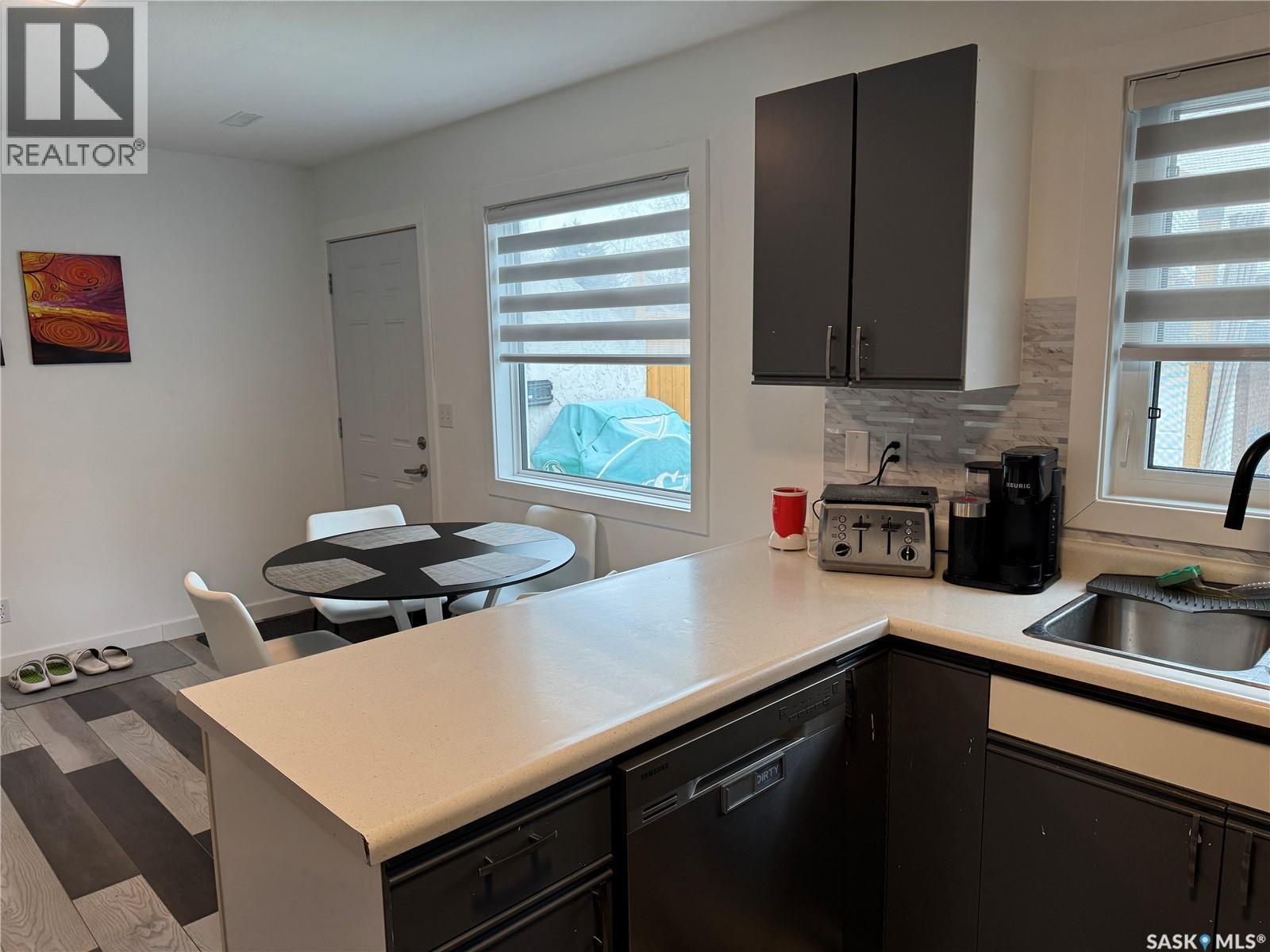 132 Barber Crescent, Saskatoon, SK - Indoor Photo Showing Kitchen