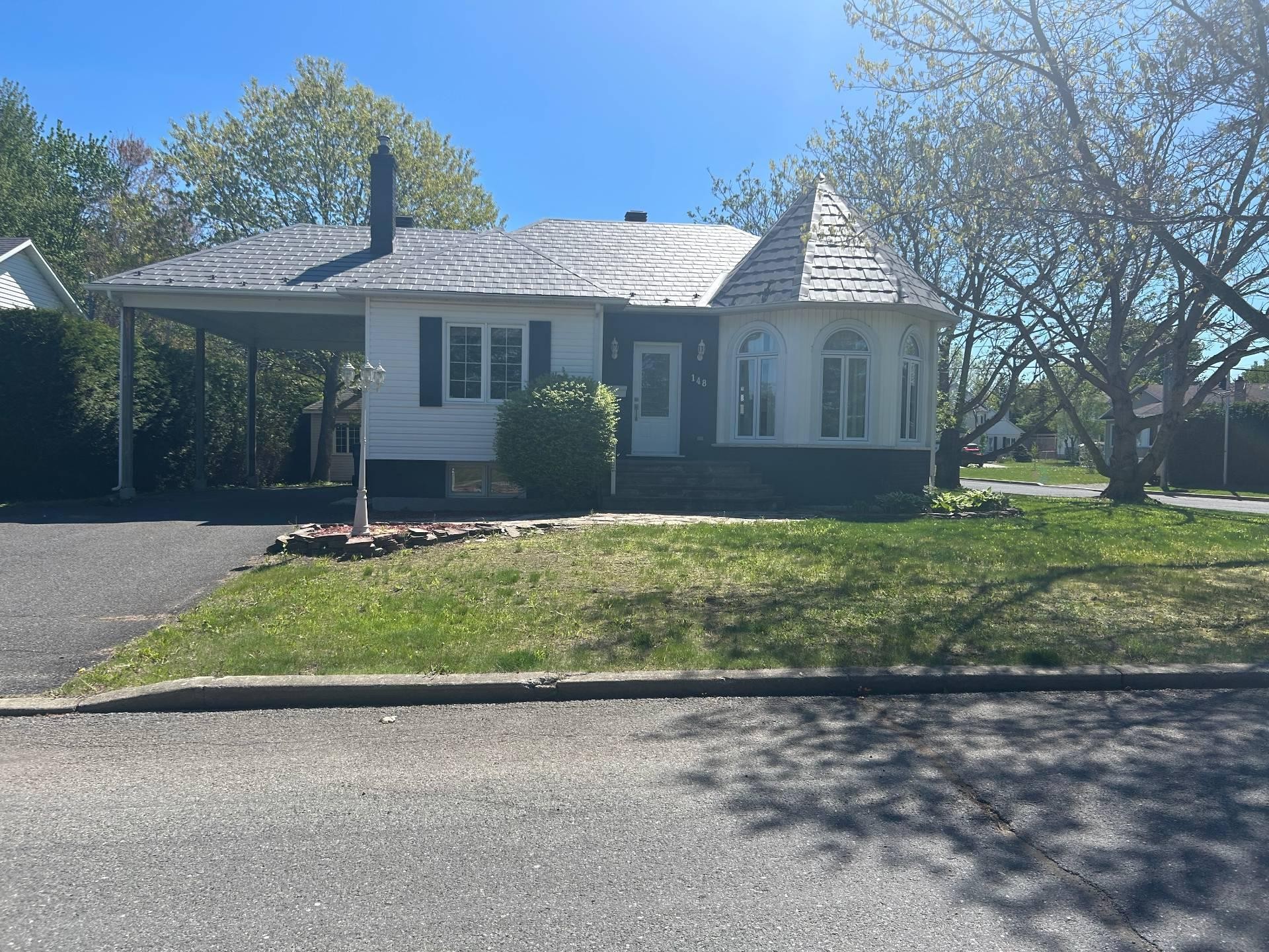 Front of Structure - 148 Rue Des Colibris, Cowansville, QC - Outdoor