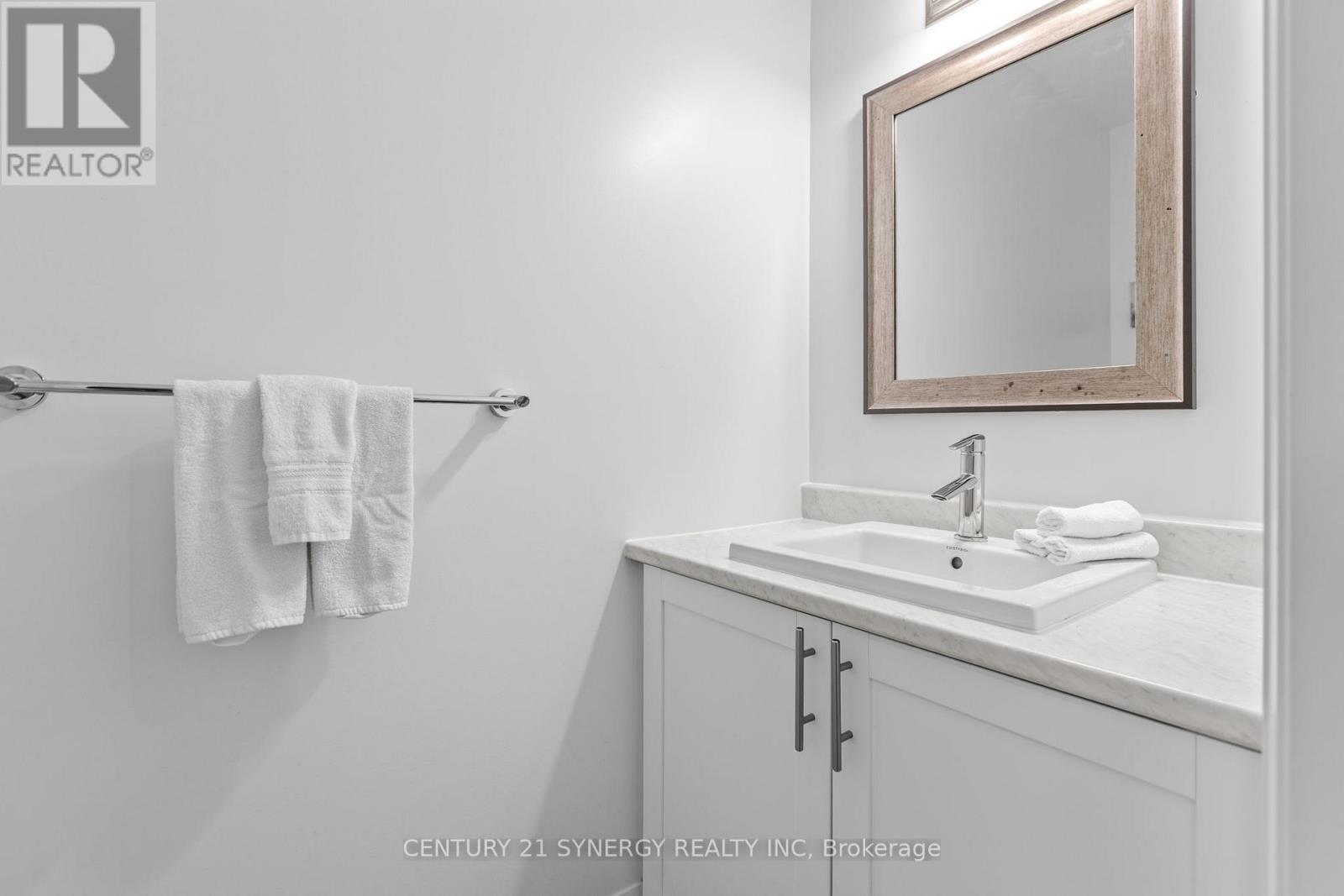 463 Fernside Street, Ottawa, ON - Indoor Photo Showing Bathroom