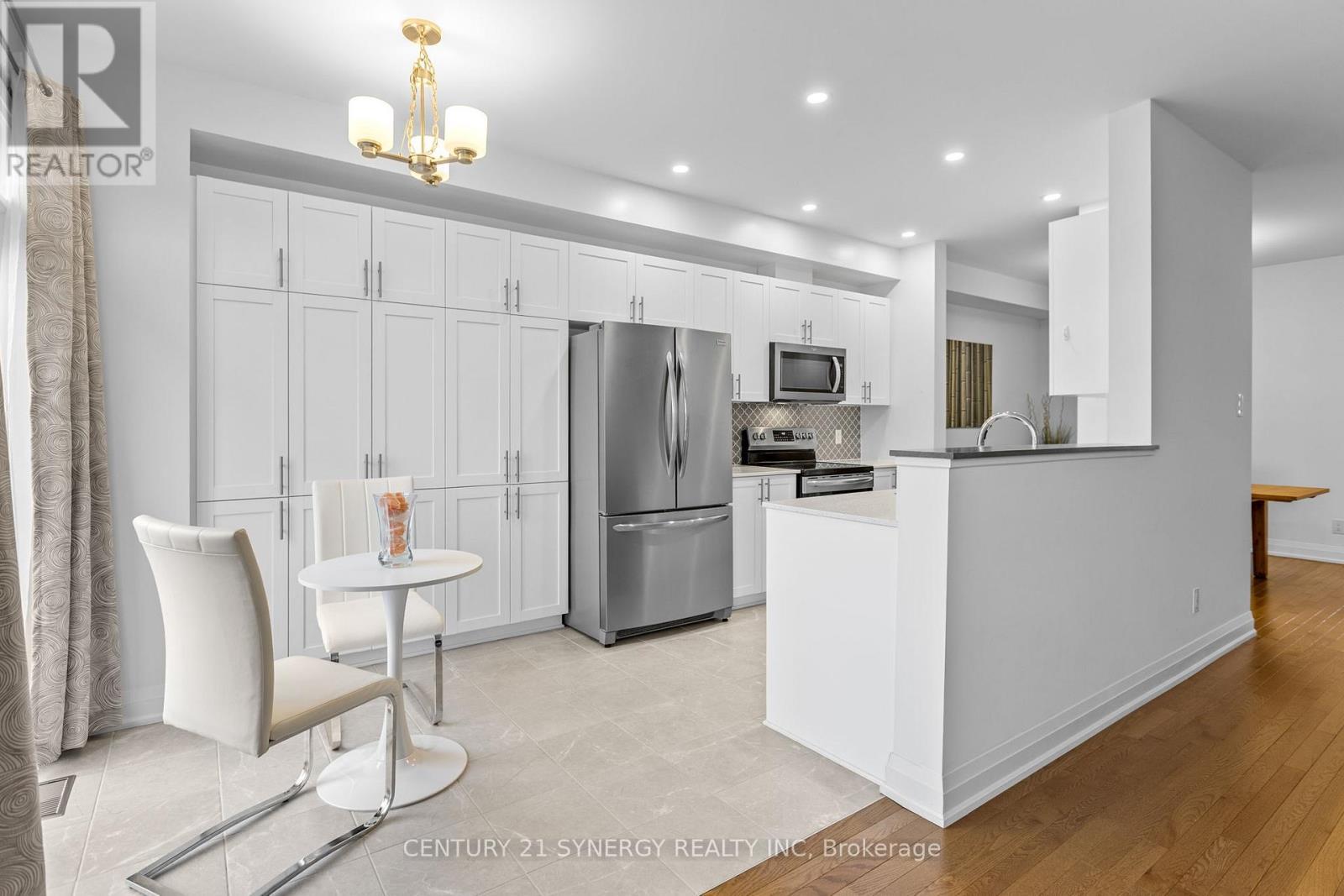 463 Fernside Street, Ottawa, ON - Indoor Photo Showing Kitchen