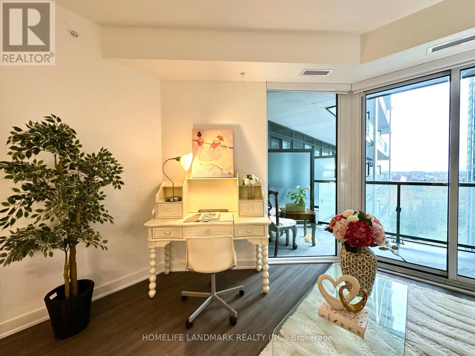 813 - 85 Oneida Crescent, Richmond Hill, ON - Indoor Photo Showing Office