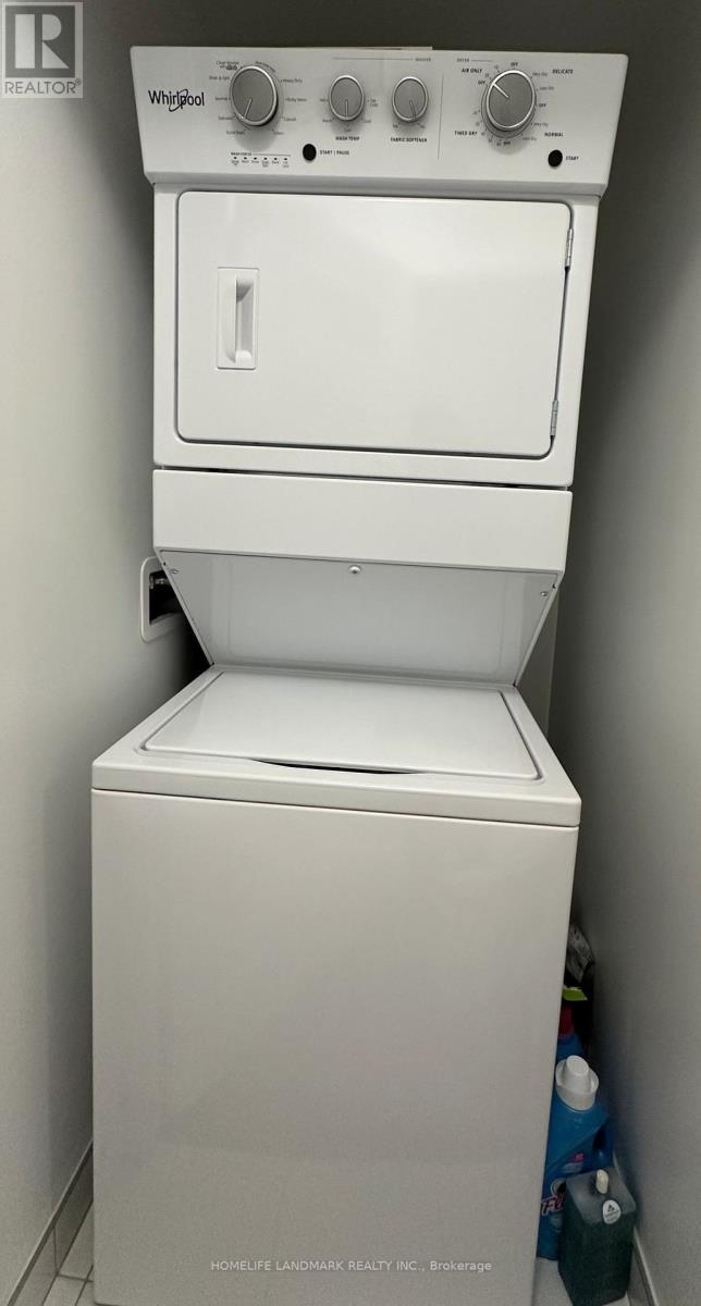 813 - 85 Oneida Crescent, Richmond Hill, ON - Indoor Photo Showing Laundry Room