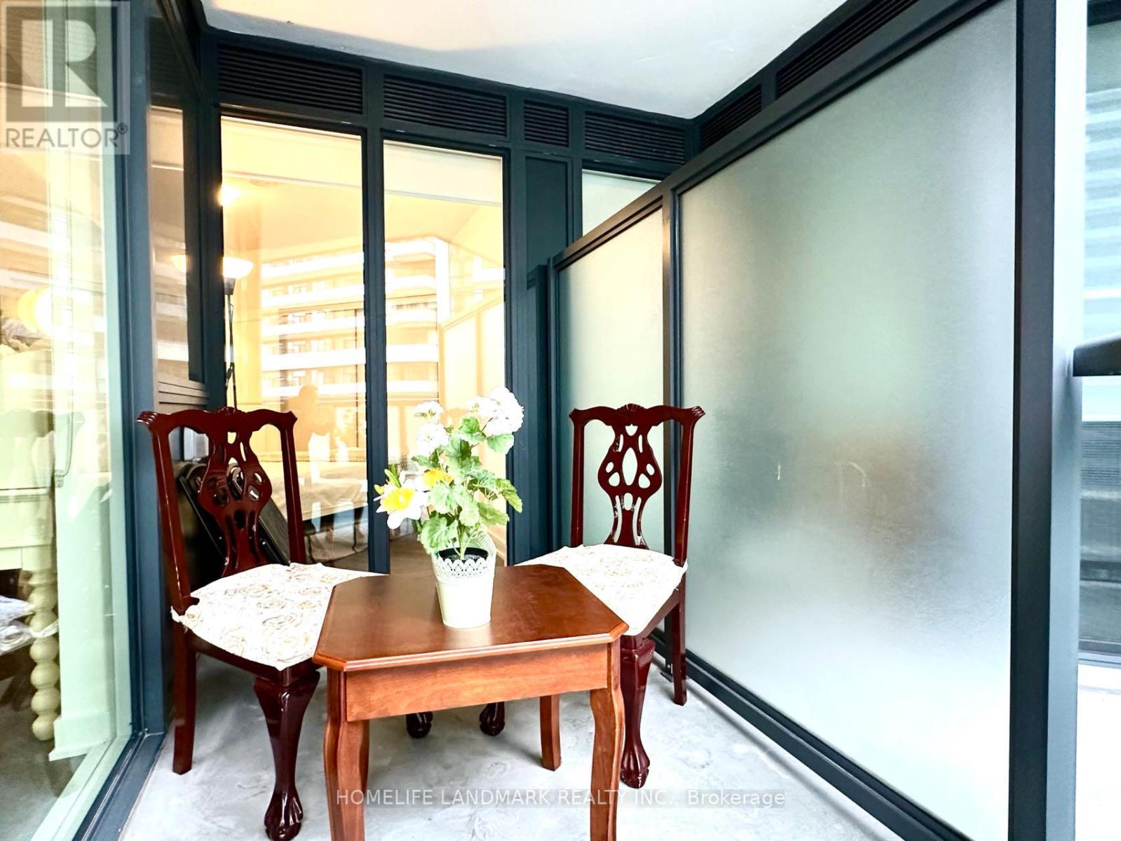 813 - 85 Oneida Crescent, Richmond Hill, ON - Indoor Photo Showing Dining Room