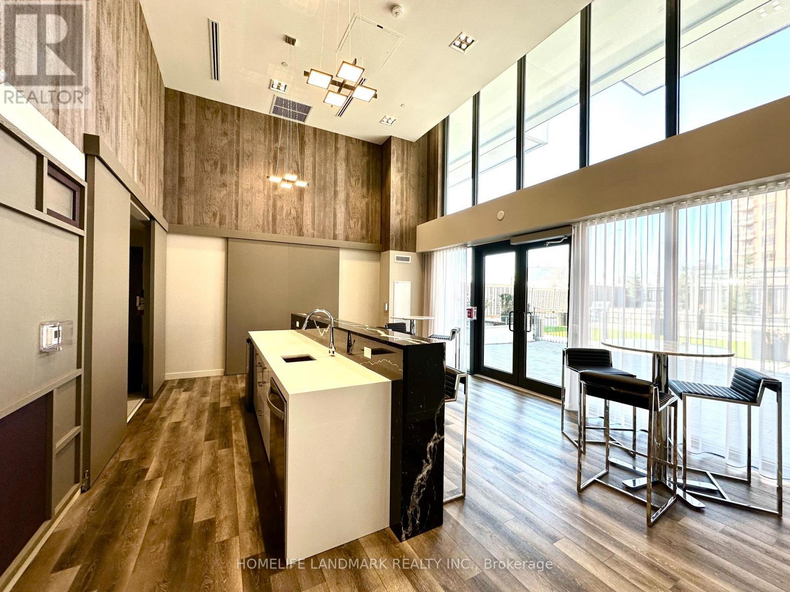 813 - 85 Oneida Crescent, Richmond Hill, ON - Indoor Photo Showing Other Room