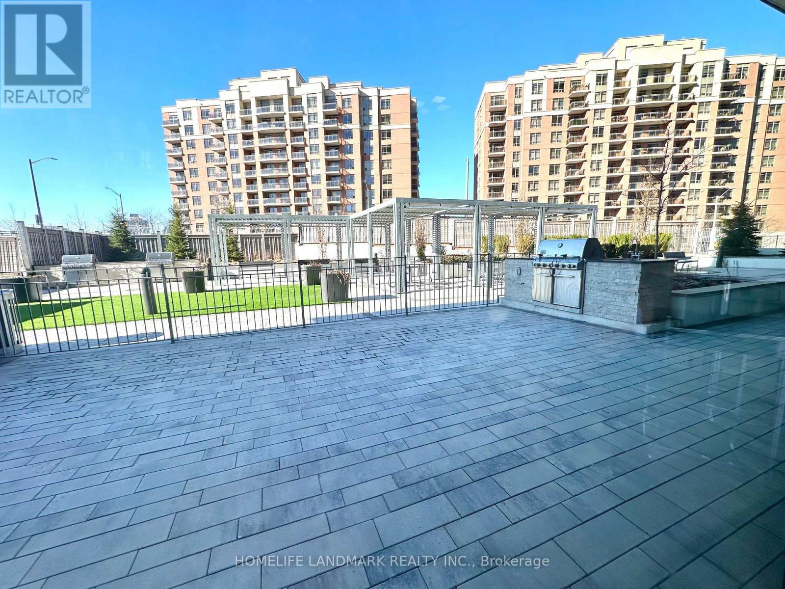 813 - 85 Oneida Crescent, Richmond Hill, ON - Outdoor With Facade