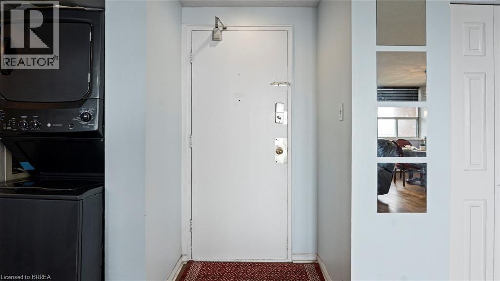 293 Mohawk Road E Unit# 501, Hamilton, ON - Indoor Photo Showing Other Room