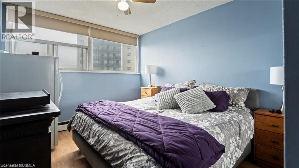 293 Mohawk Road E Unit# 501, Hamilton, ON - Indoor Photo Showing Bedroom