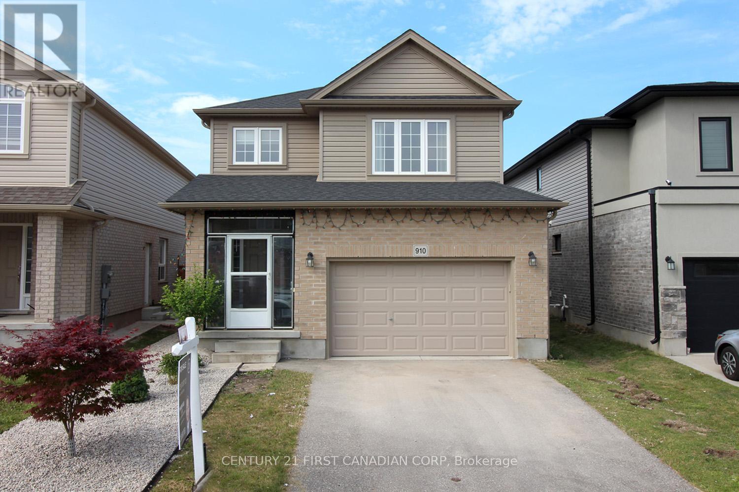 Lower Unit - 910 Reeves Avenue, London North (North I), ON - Outdoor With Facade