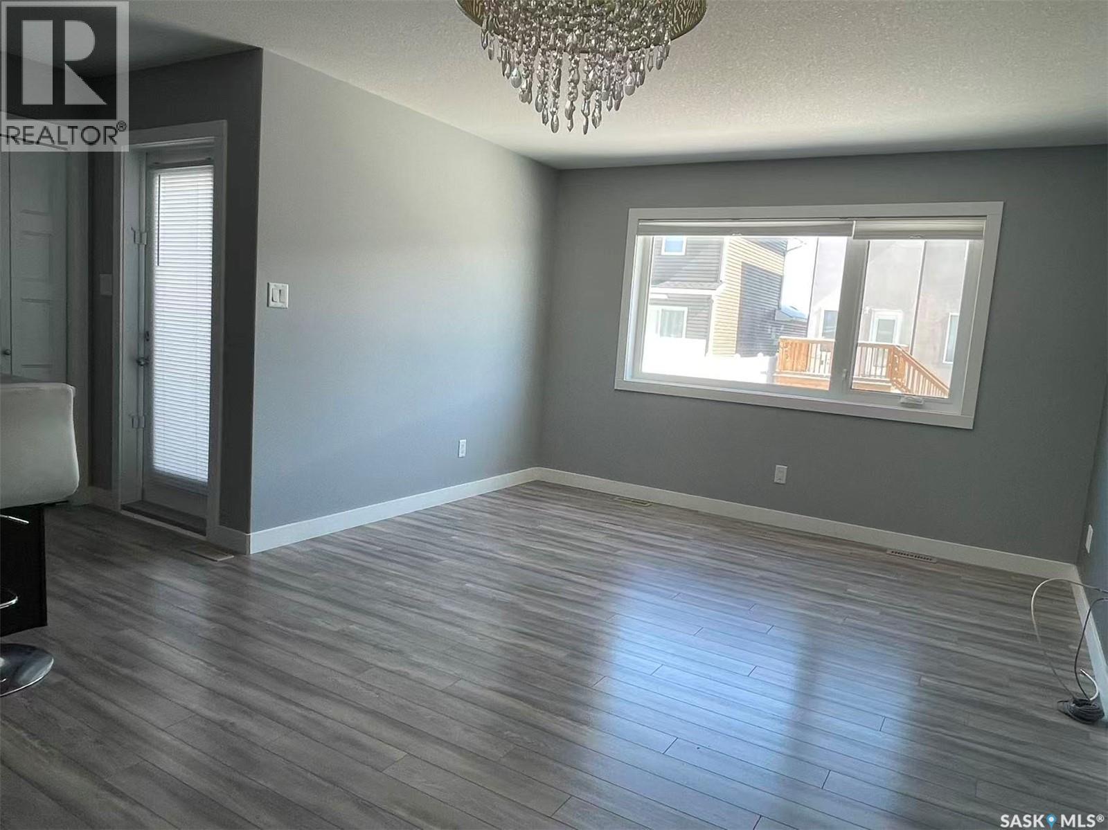 2 5301 Beacon Drive, Regina, SK - Indoor Photo Showing Other Room