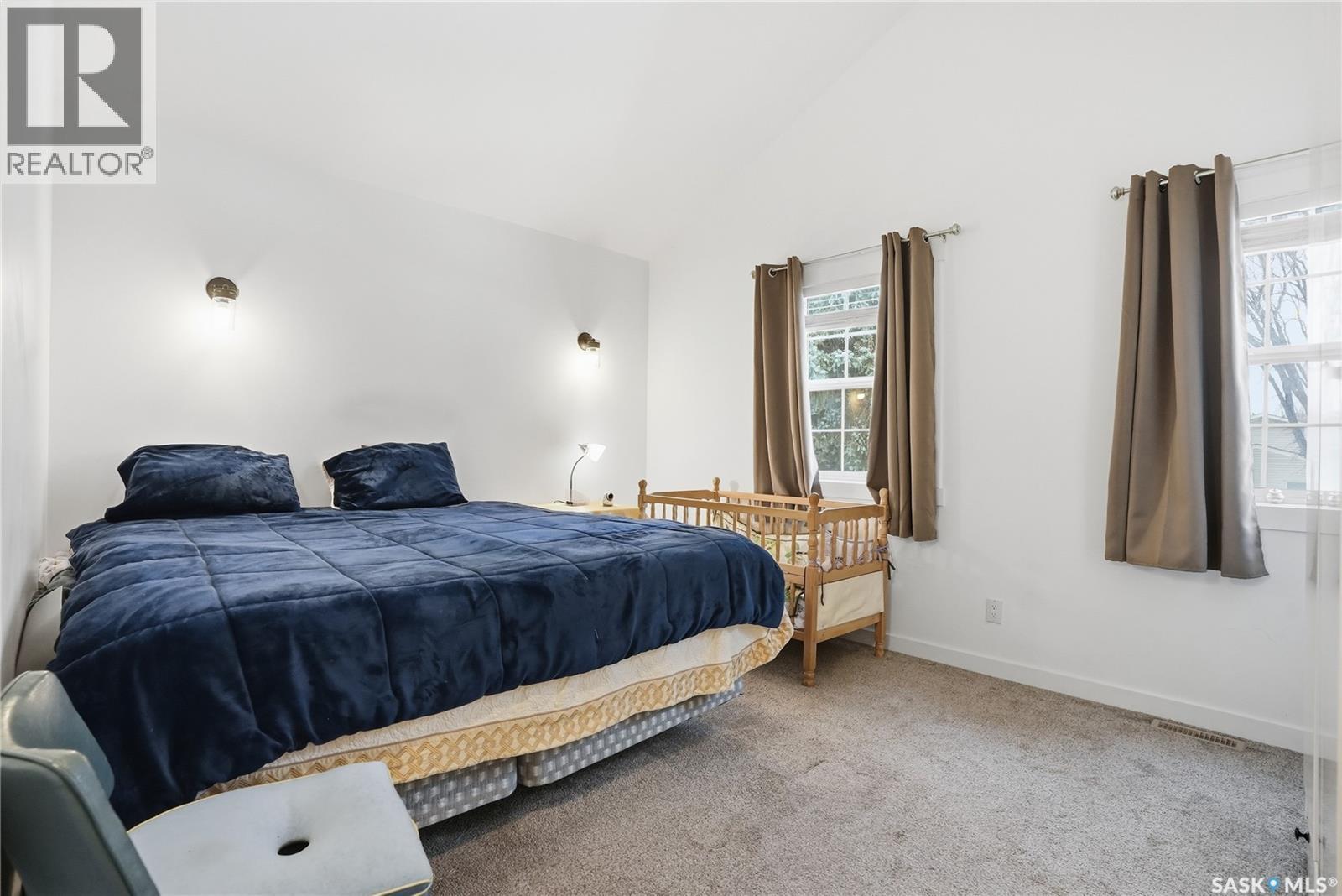929 K Avenue N, Saskatoon, SK - Indoor Photo Showing Bedroom