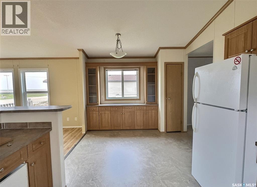 92 Foord Crescent, Macoun, SK - Indoor Photo Showing Kitchen