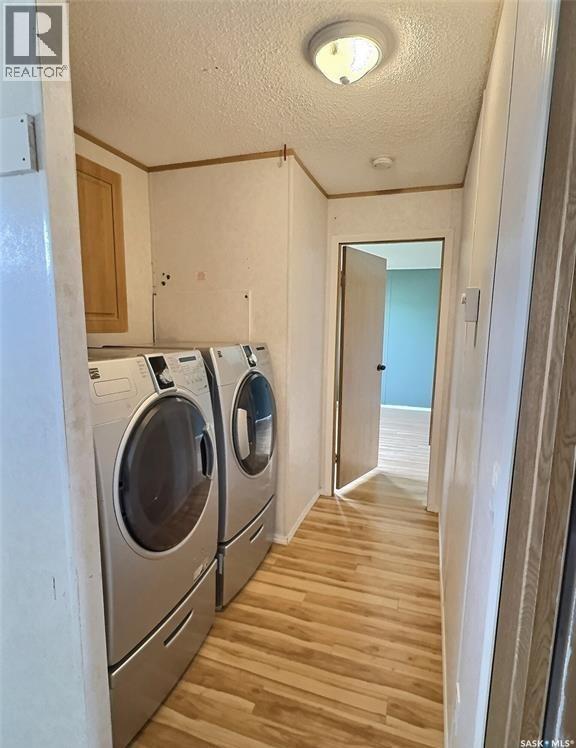 92 Foord Crescent, Macoun, SK - Indoor Photo Showing Laundry Room