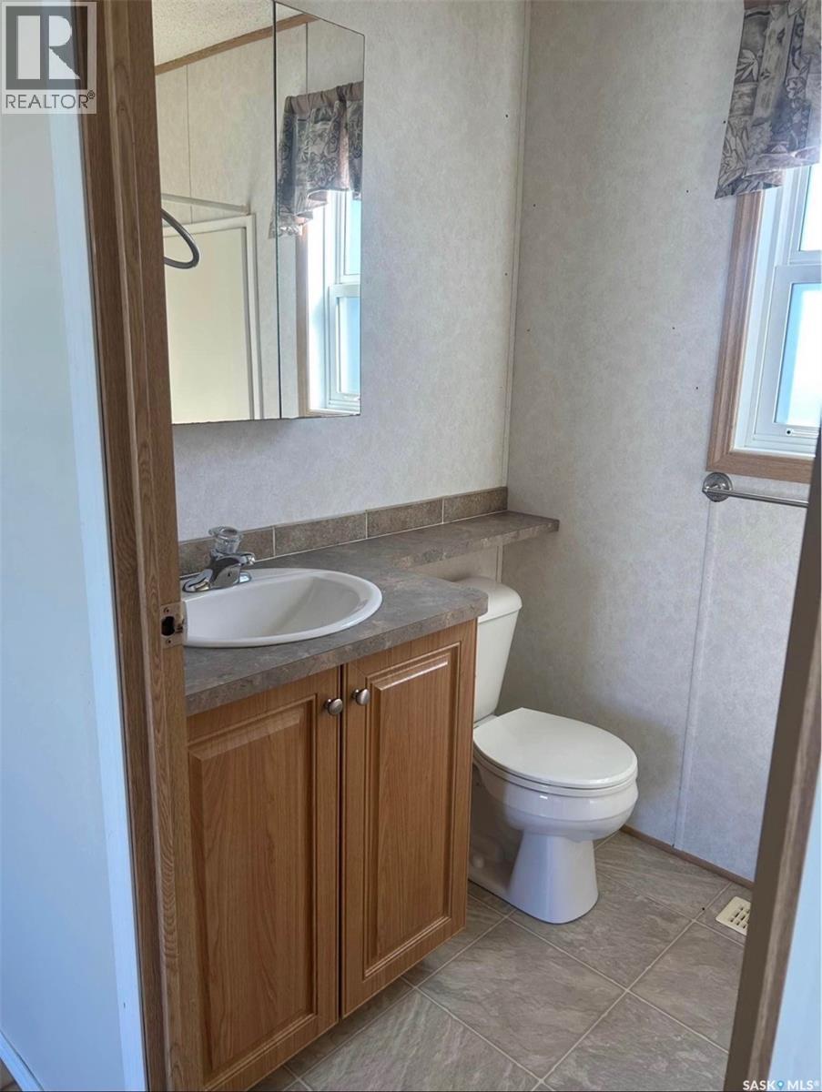 92 Foord Crescent, Macoun, SK - Indoor Photo Showing Bathroom