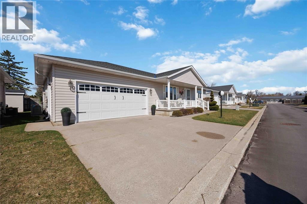 5700 Blackwell Sideroad Unit# 13, Sarnia, ON - Outdoor With Facade