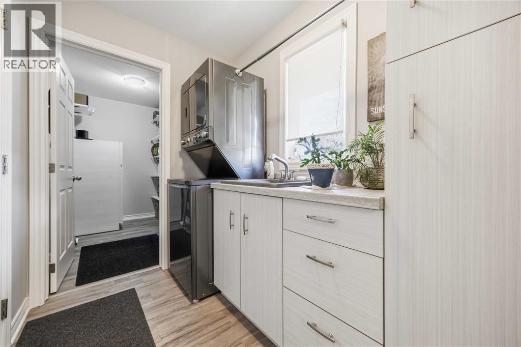 5700 Blackwell Sideroad Unit# 13, Sarnia, ON - Indoor