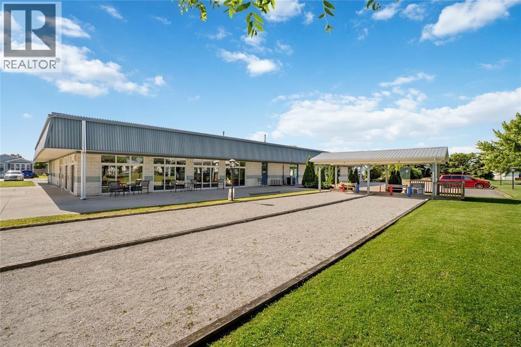 5700 Blackwell Sideroad Unit# 13, Sarnia, ON - Outdoor