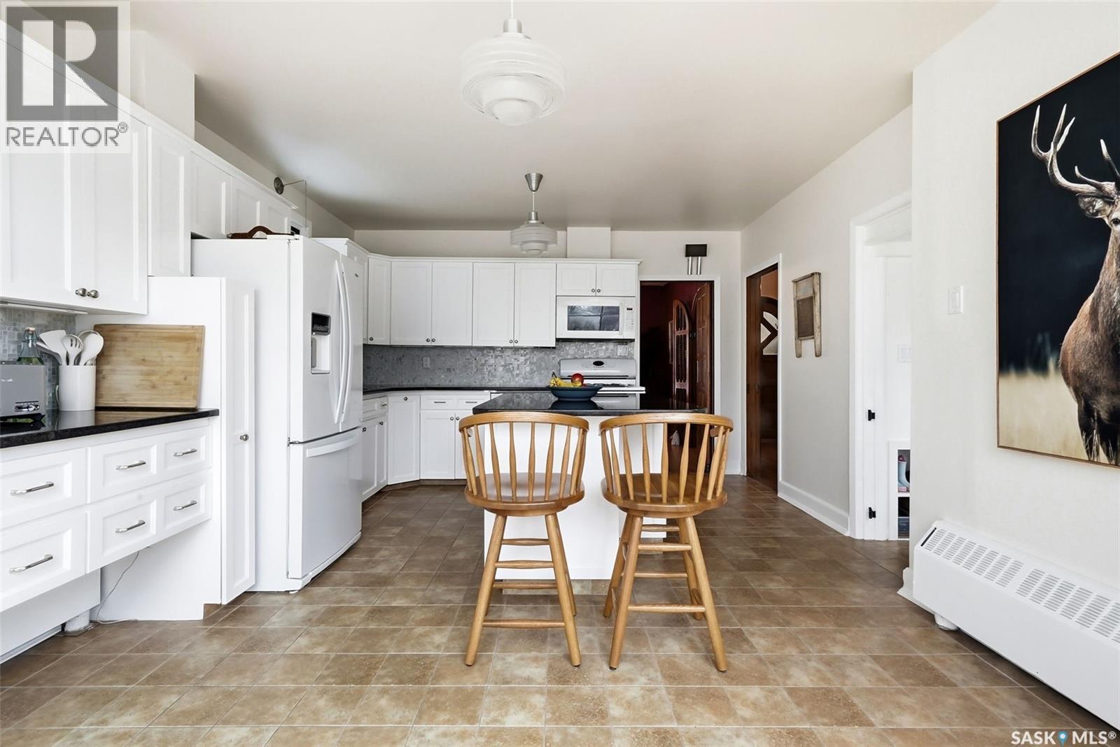 3003 Hill Avenue, Regina, SK - Indoor Photo Showing Other Room