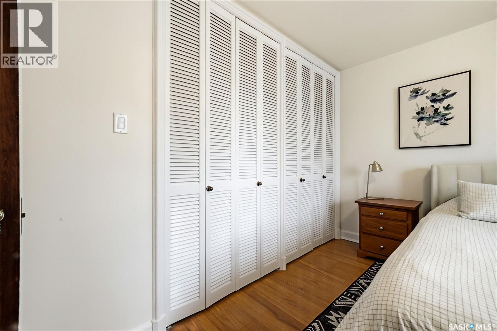 3003 Hill Avenue, Regina, SK - Indoor Photo Showing Bedroom