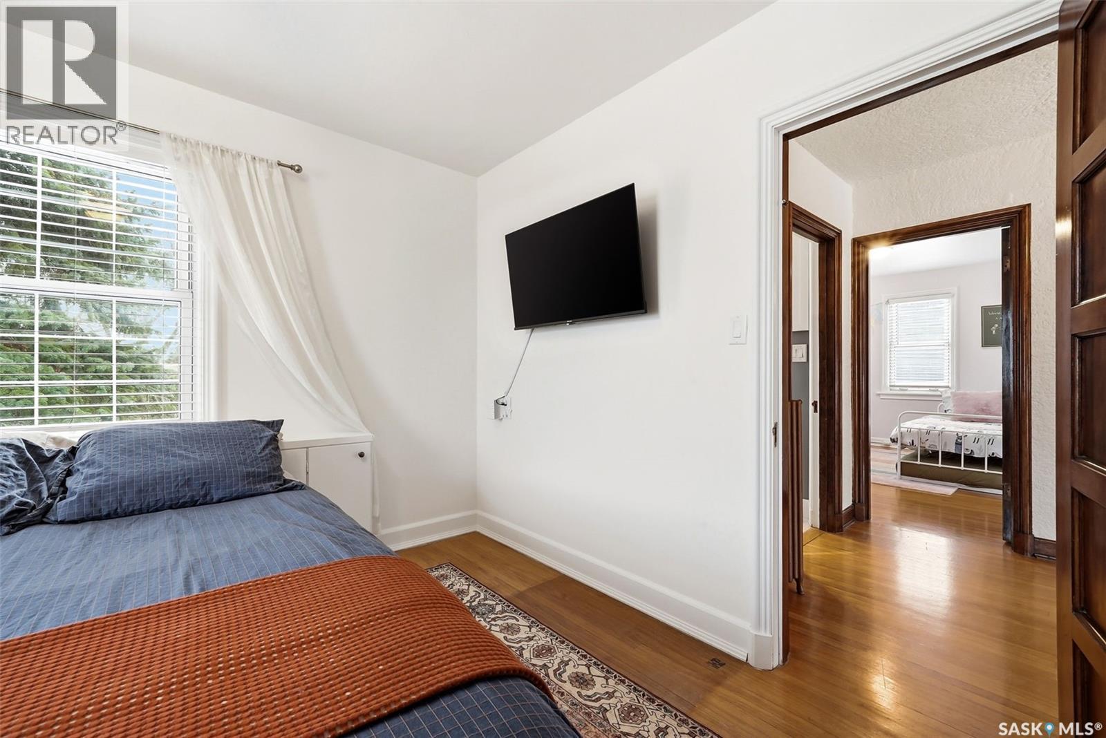 3003 Hill Avenue, Regina, SK - Indoor Photo Showing Bedroom