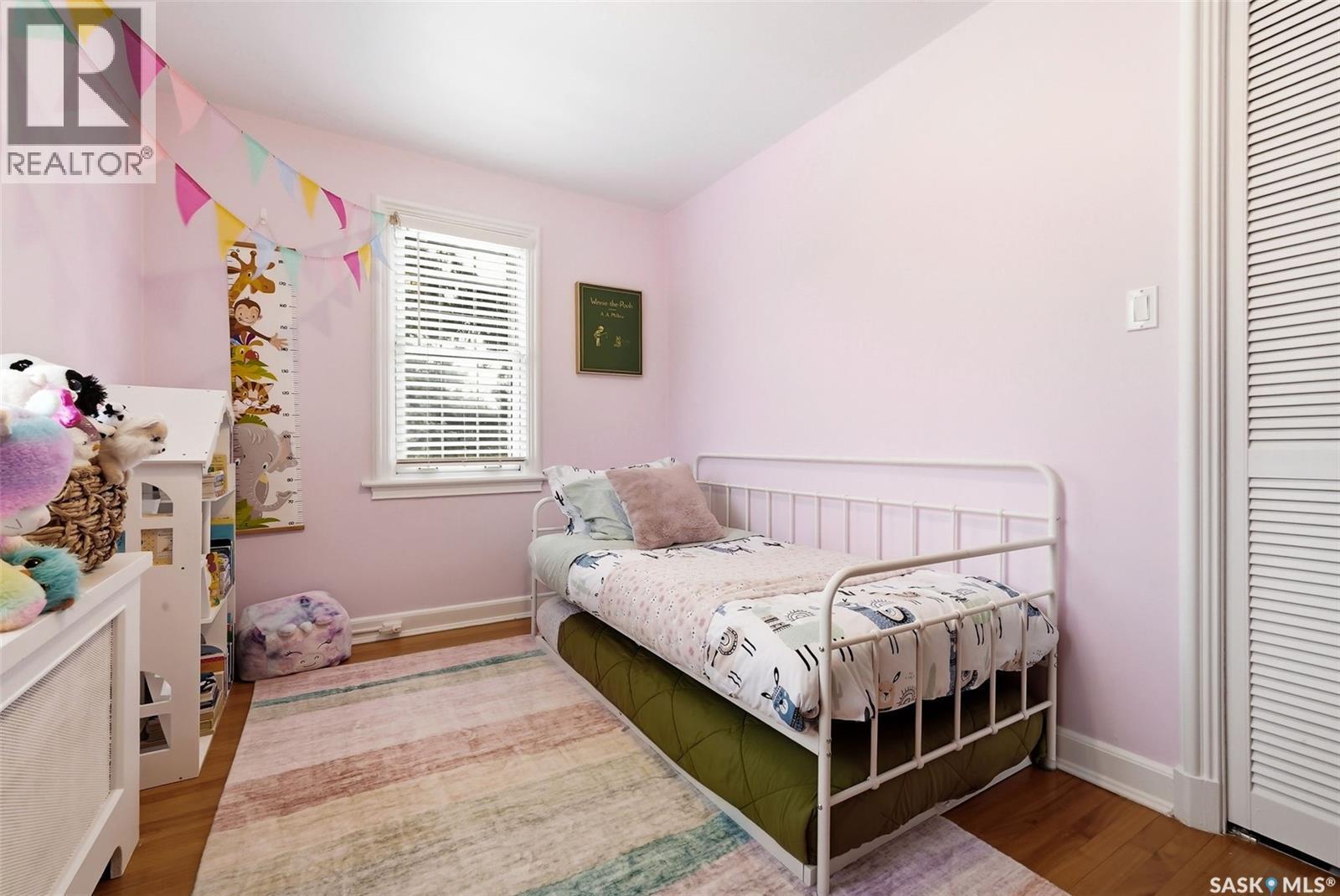 3003 Hill Avenue, Regina, SK - Indoor Photo Showing Bedroom