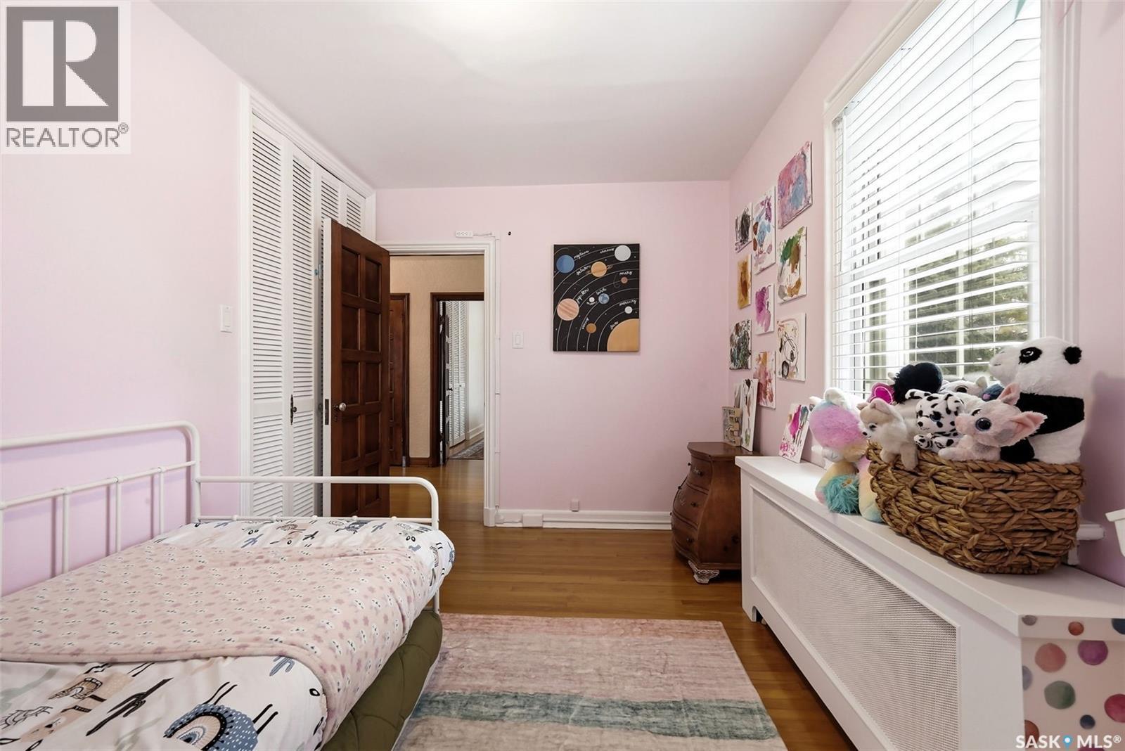 3003 Hill Avenue, Regina, SK - Indoor Photo Showing Bedroom