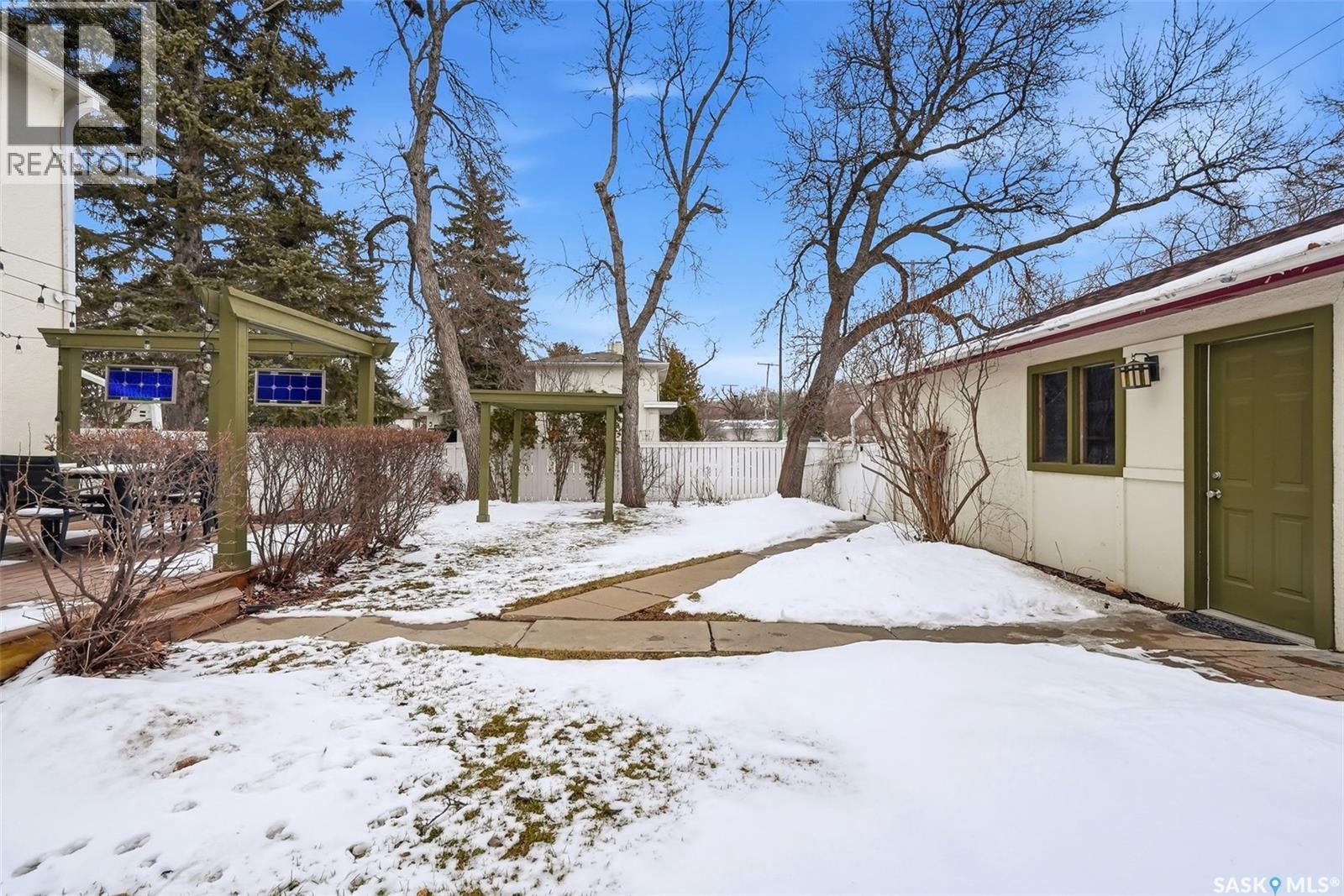 3003 Hill Avenue, Regina, SK - Outdoor