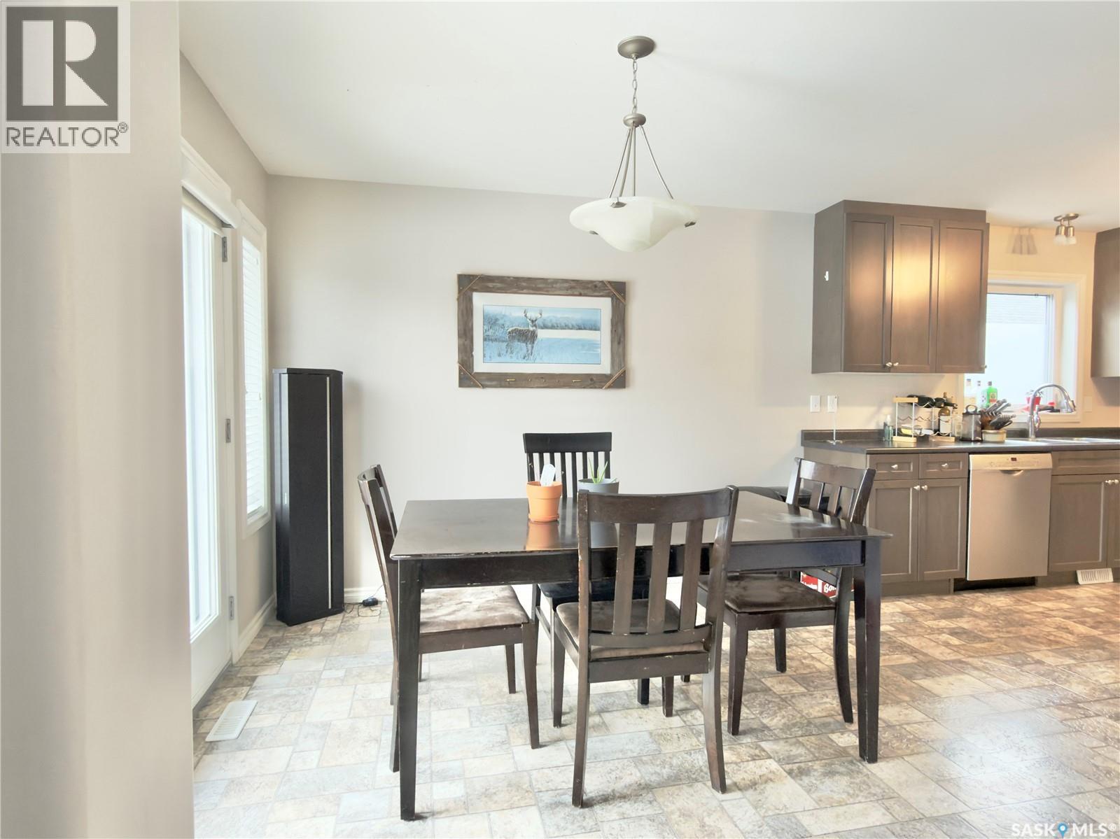 831 Korol Way, Saskatoon, SK - Indoor Photo Showing Dining Room