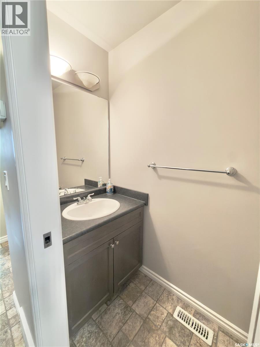 831 Korol Way, Saskatoon, SK - Indoor Photo Showing Bathroom