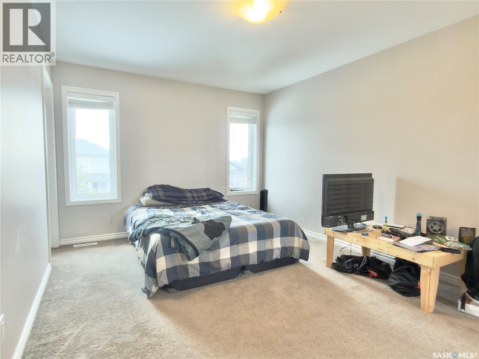 831 Korol Way, Saskatoon, SK - Indoor Photo Showing Bedroom