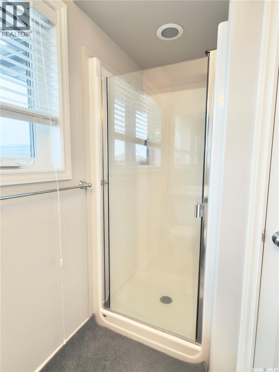 831 Korol Way, Saskatoon, SK - Indoor Photo Showing Bathroom